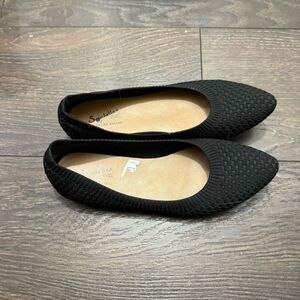 Seychelles Women’s 6.5 Black Pointed Toe Flats